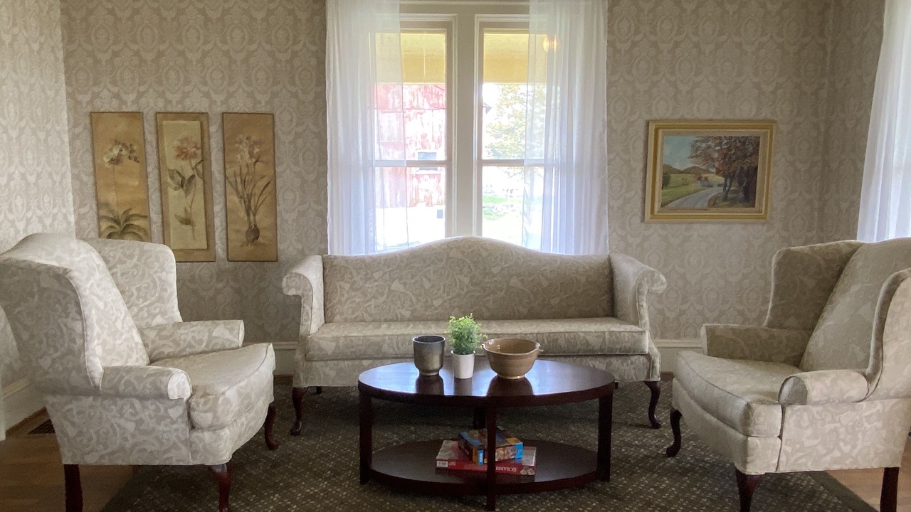 Photo of Livingroom in Grass Lake