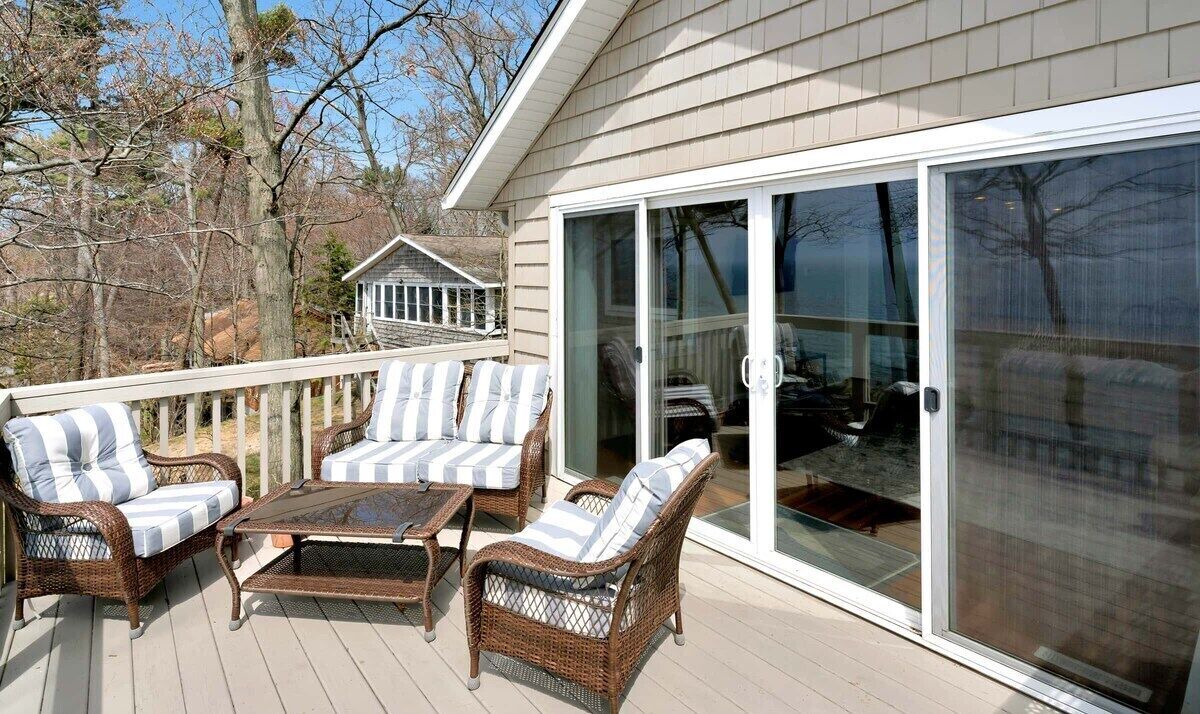 Photo of Patio Balcony in Lakeside