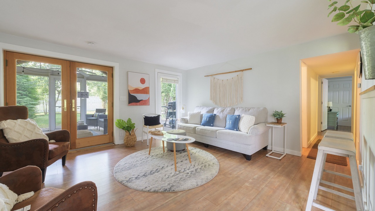 Photo of Livingroom in West Wing Estates