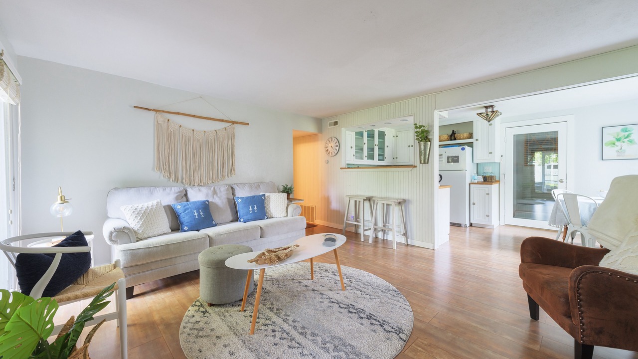 Photo of Livingroom in West Wing Estates