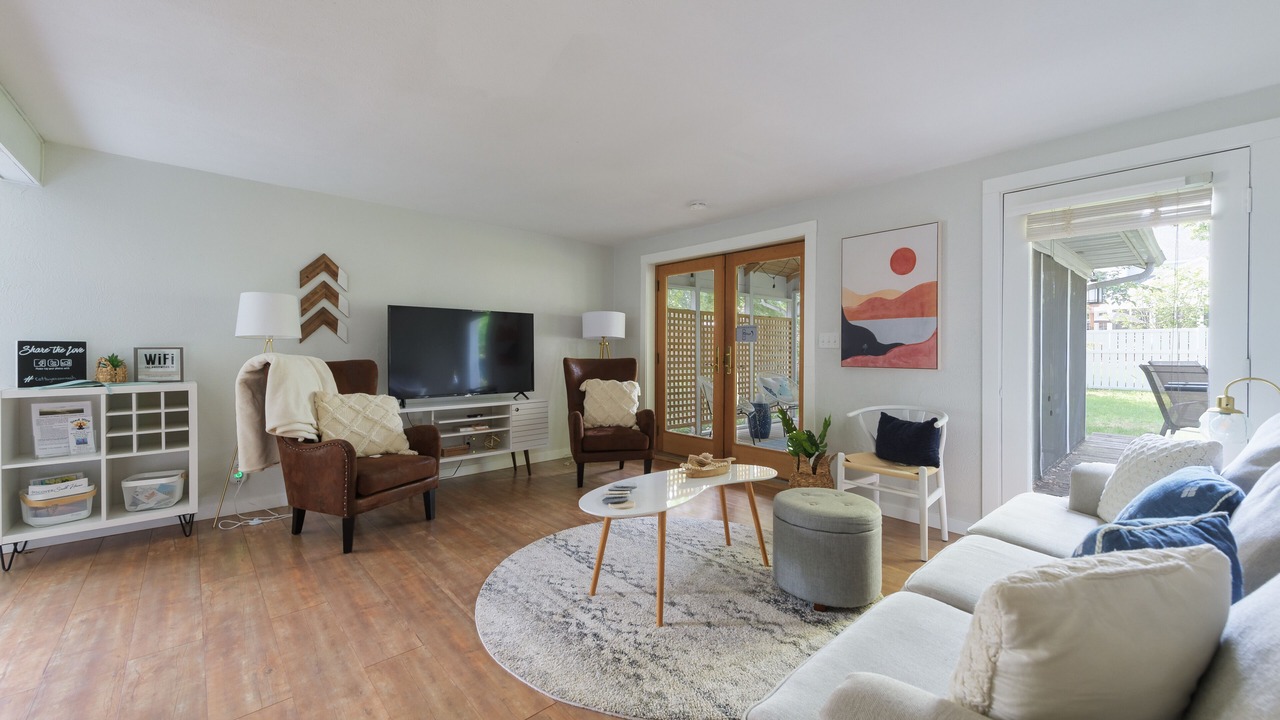Photo of Livingroom in West Wing Estates