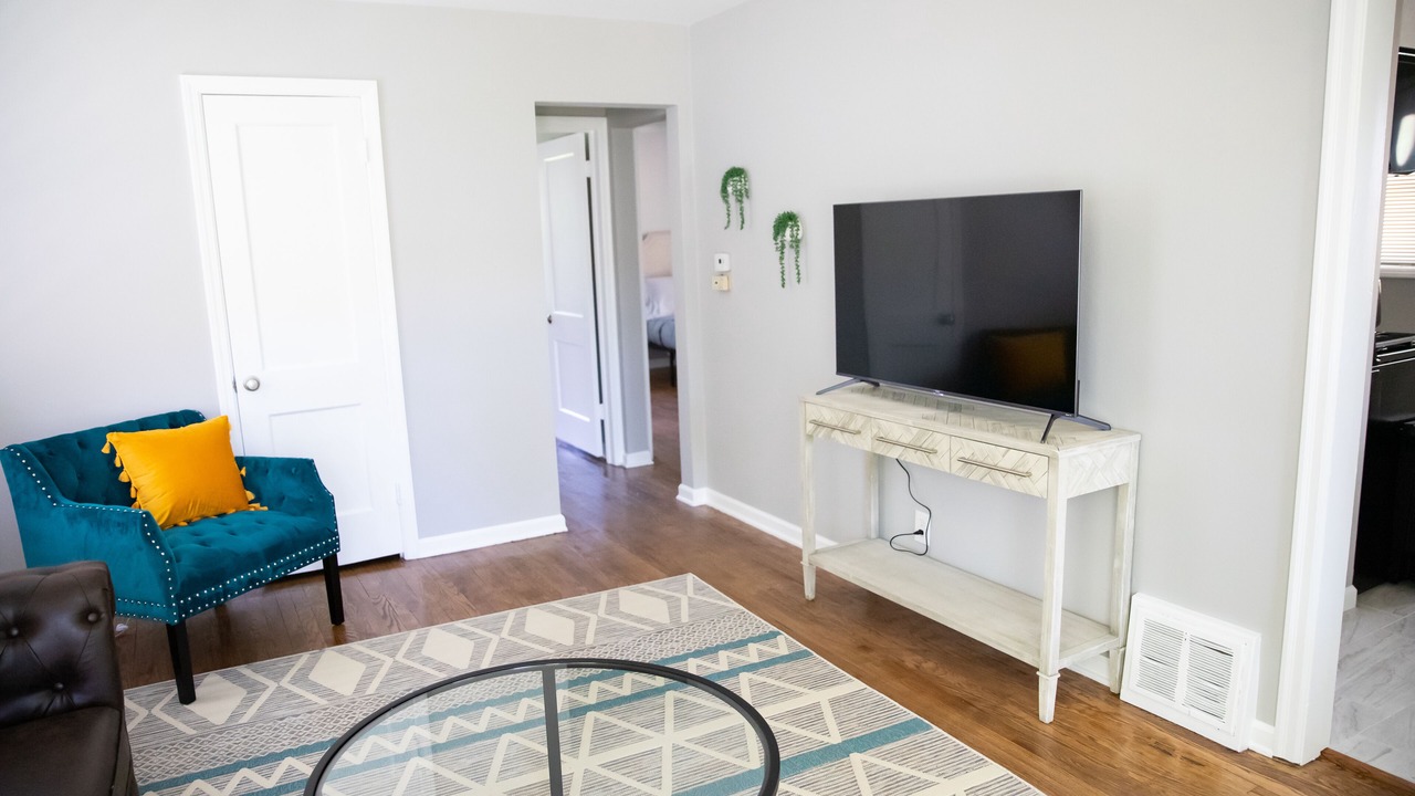 Photo of Livingroom in Creston Heights
