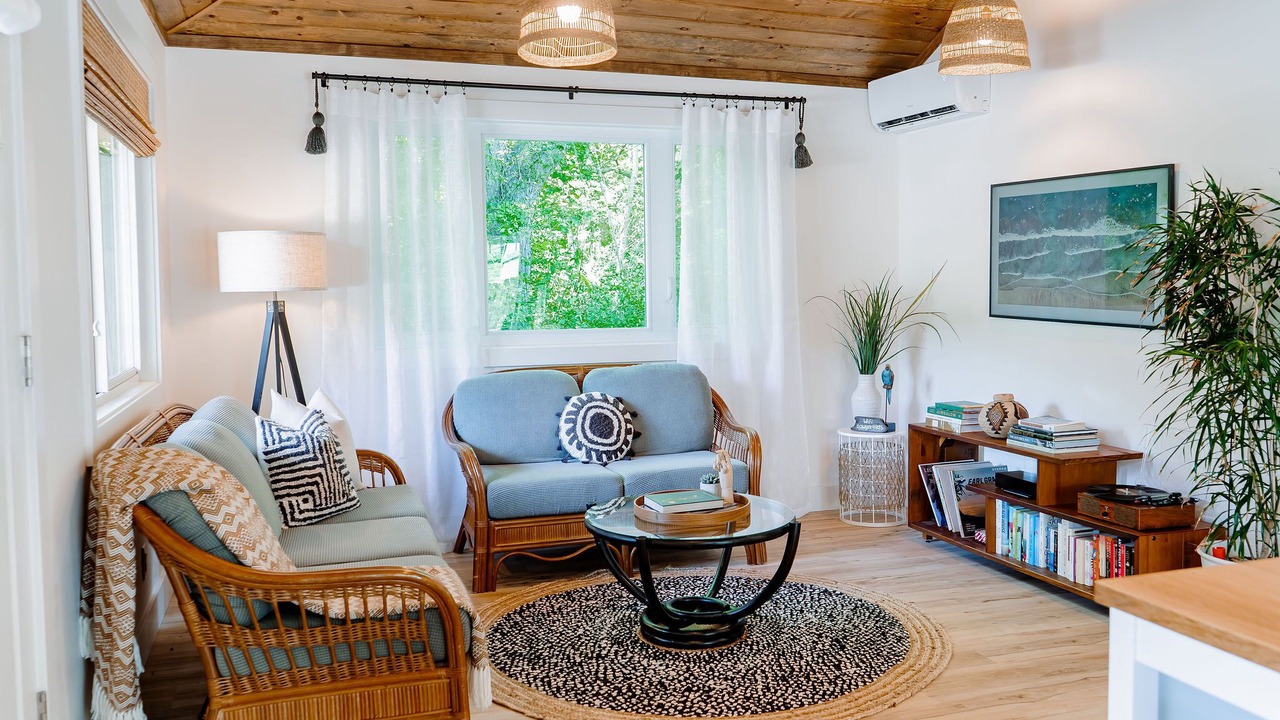 Photo of Livingroom in Shorewood-Tower Hills-Harbert