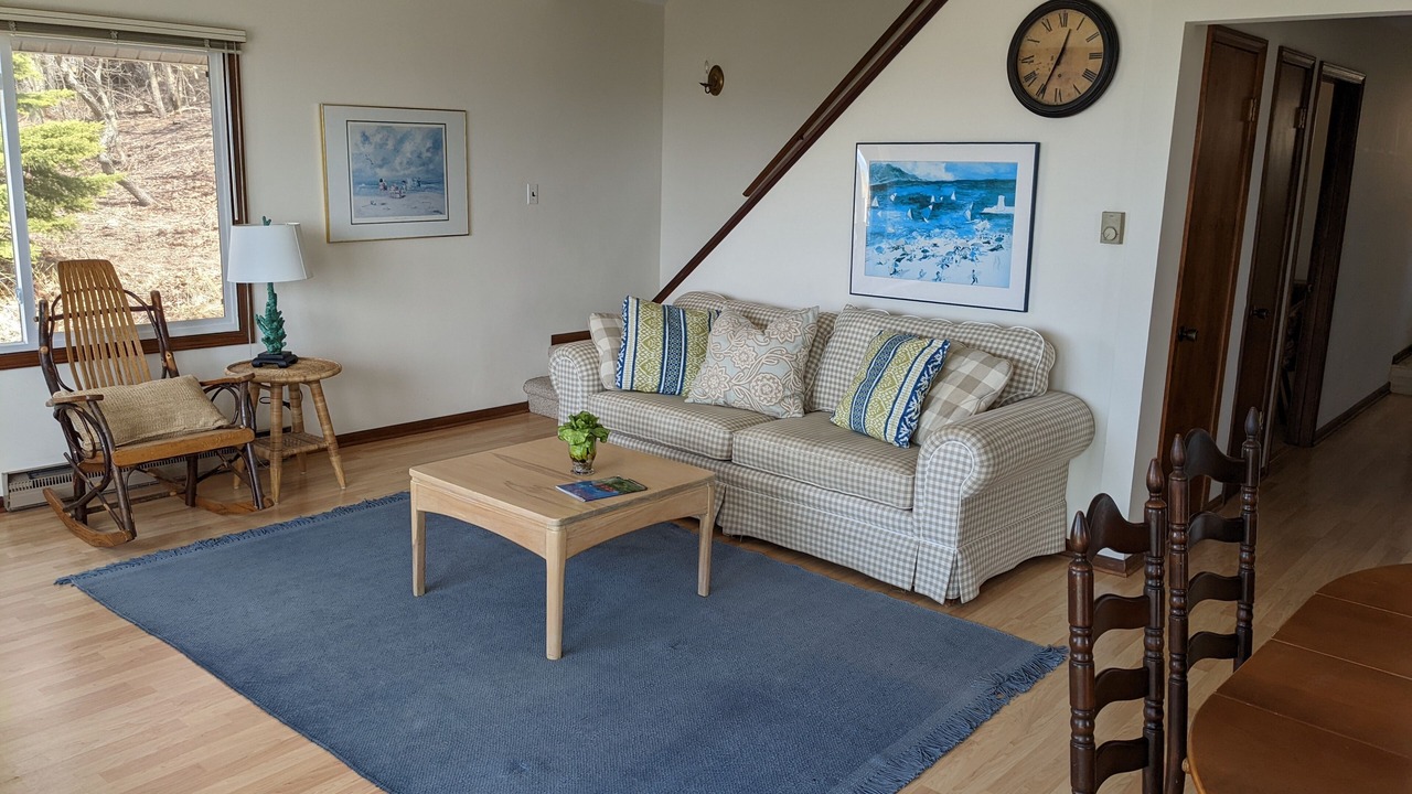 Photo of Livingroom in Montague