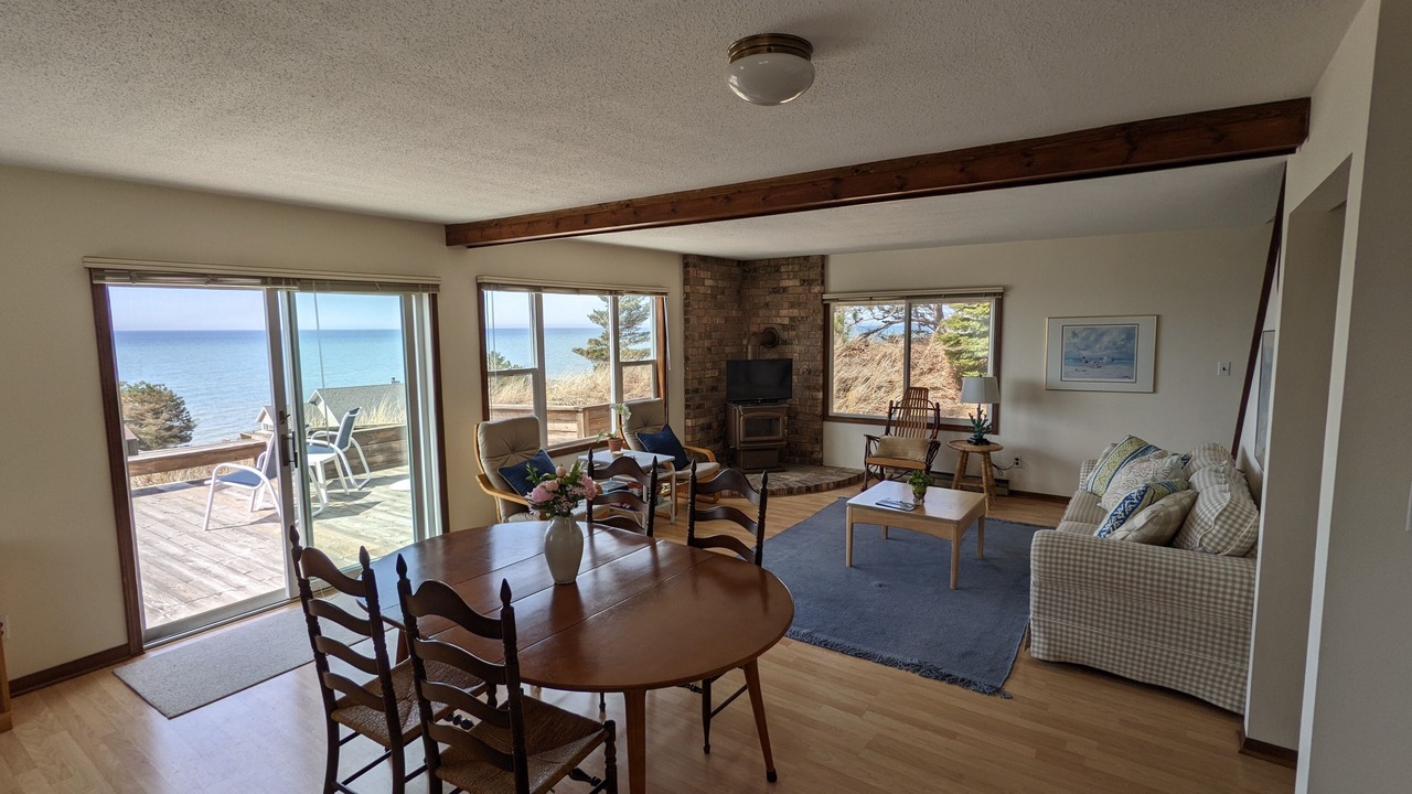 Photo of Livingroom in Montague