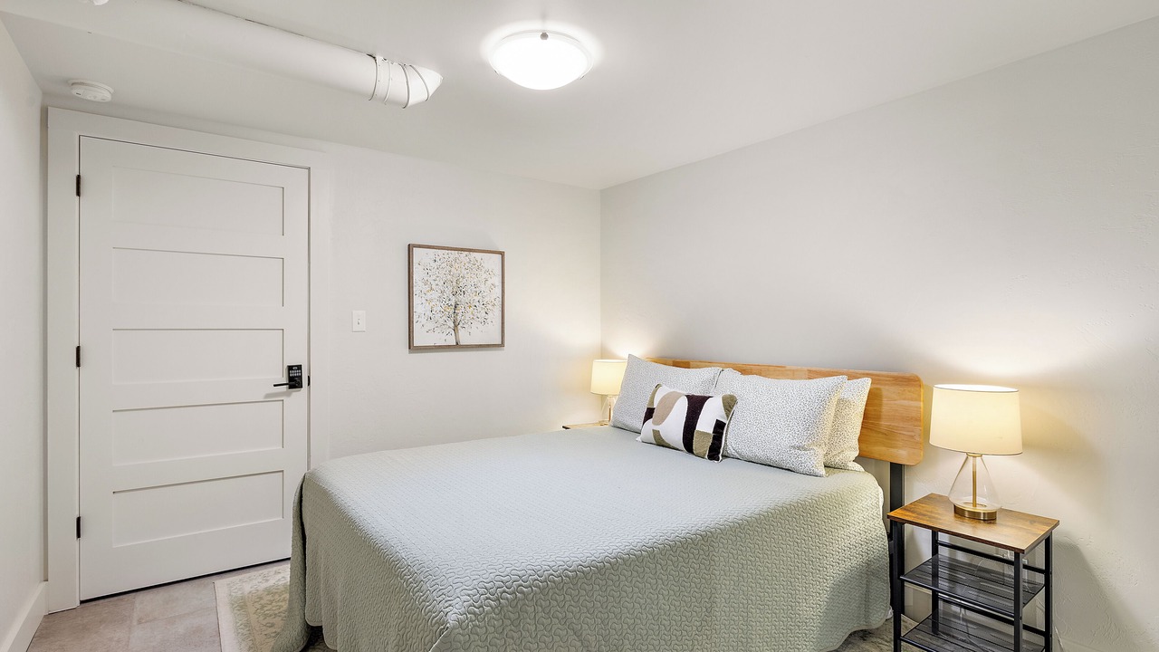 Photo of Bedroom in Lakeside