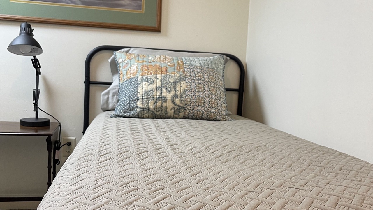 Photo of Bedroom in Seelyville