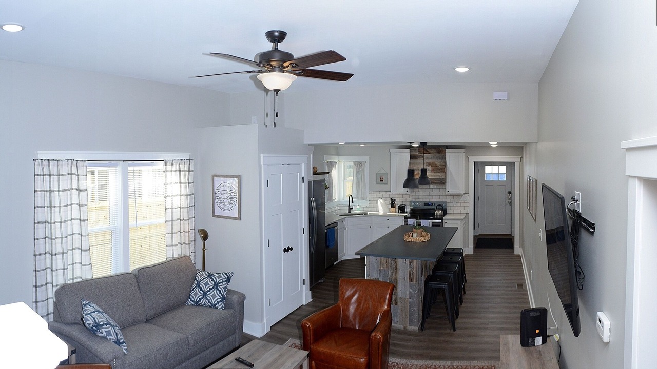 Photo of Livingroom in Near Northside