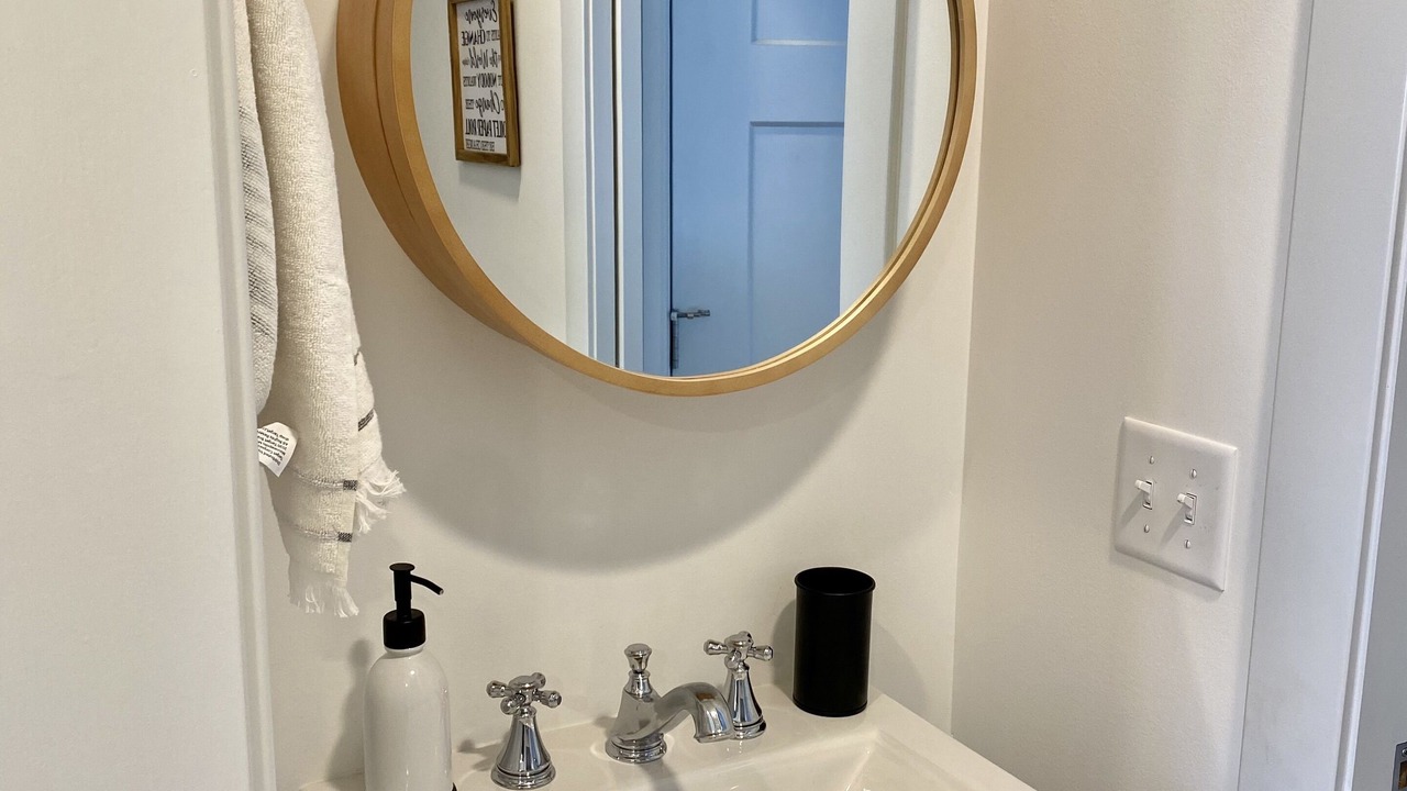 Photo of Bedroom in Montague