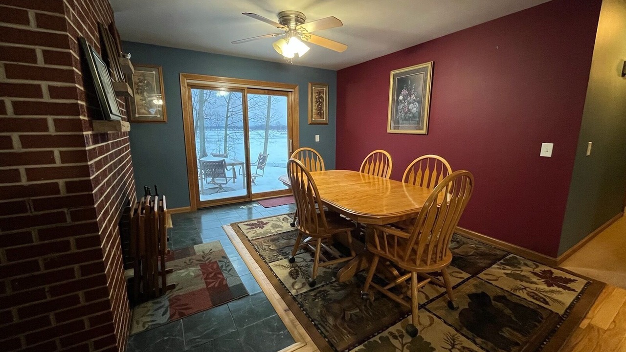 Photo of Livingroom in Delton