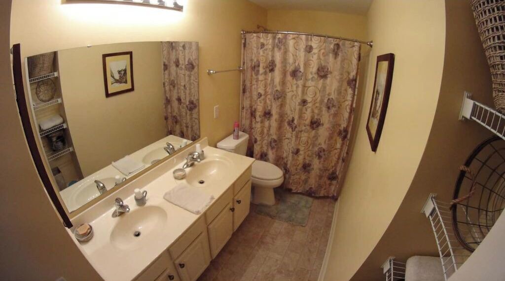 Photo of Bathroom in Goldsmith