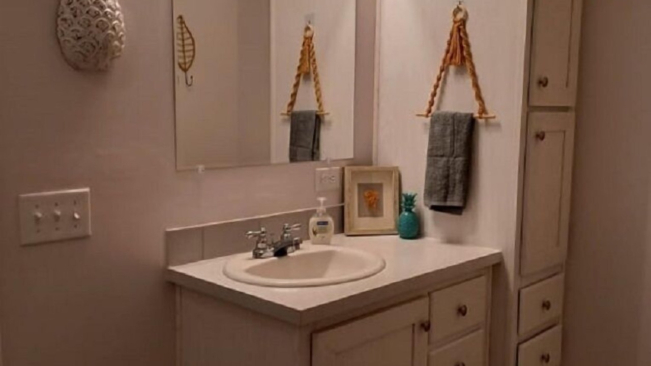 Photo of Bathroom in Deedsville