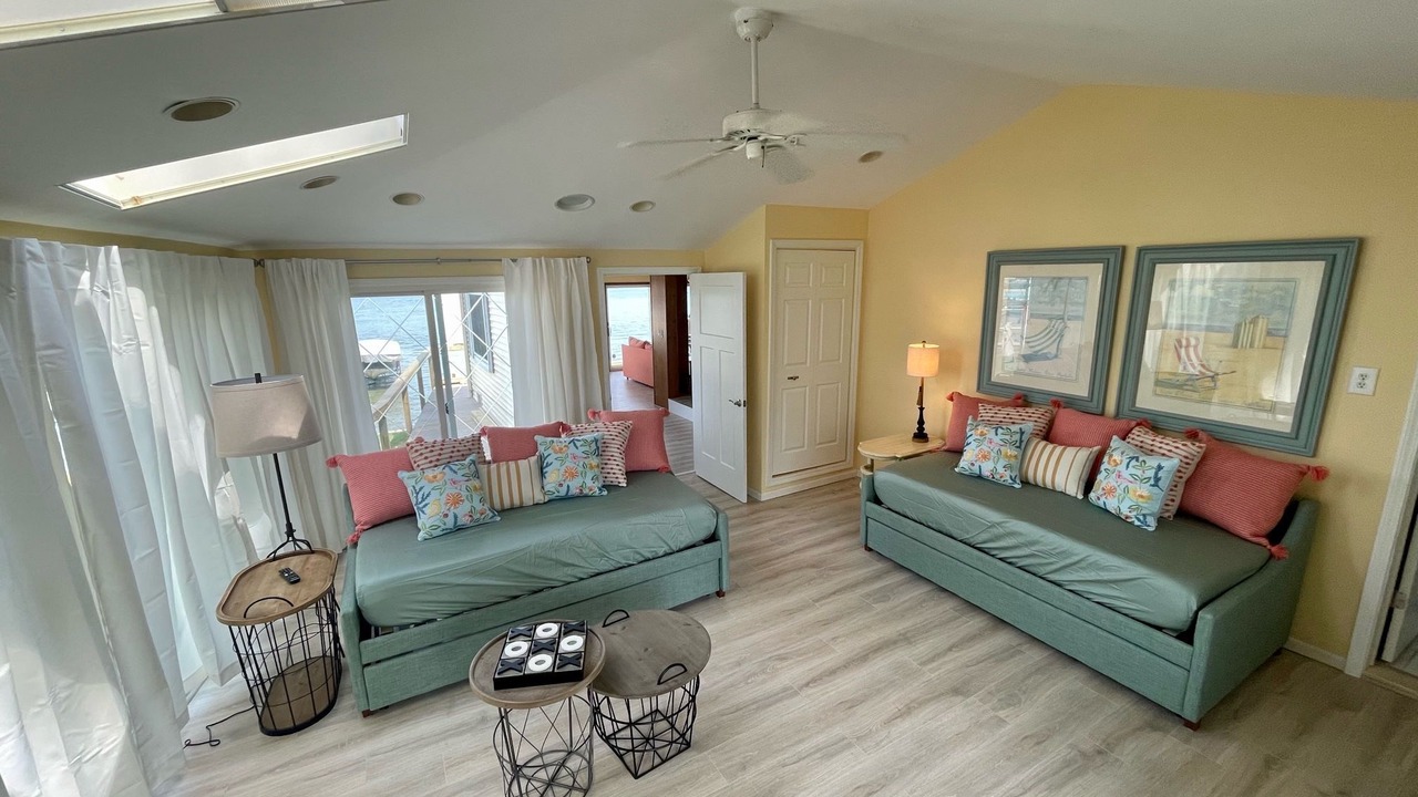 Photo of Livingroom in Edwardsburg