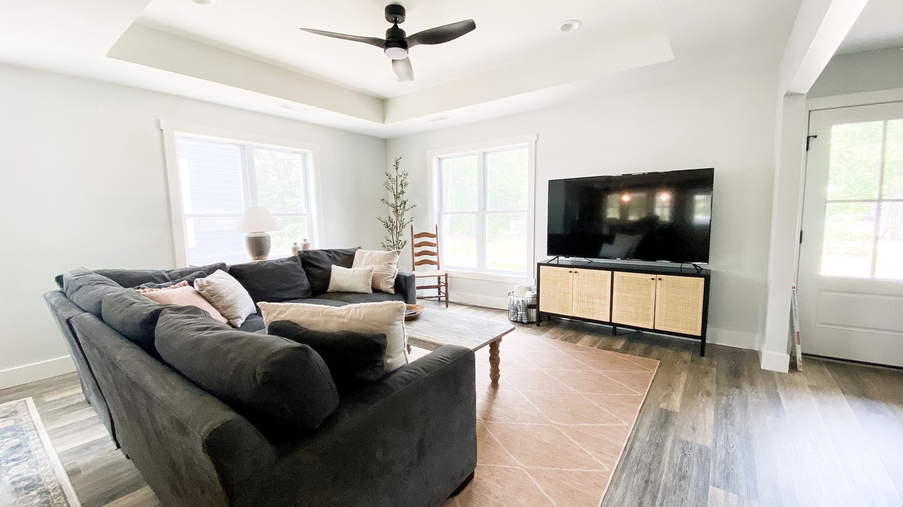 Photo of Livingroom in Michigan City