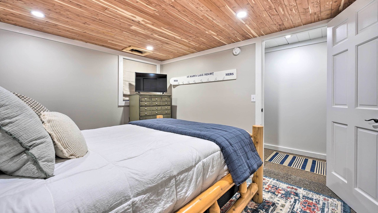 Photo of Bedroom in Battle Creek