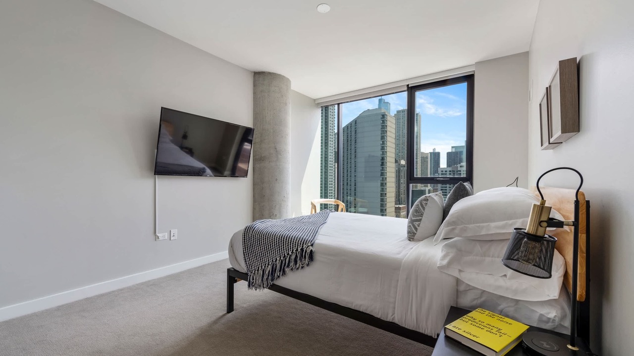 Photo of Bedroom in Near North Side