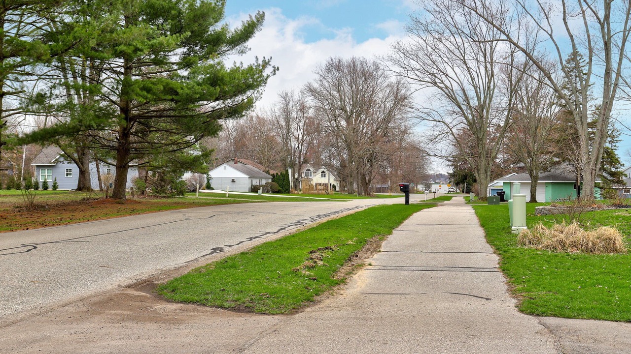 Photo of Outdoor in Waukazoo Woods