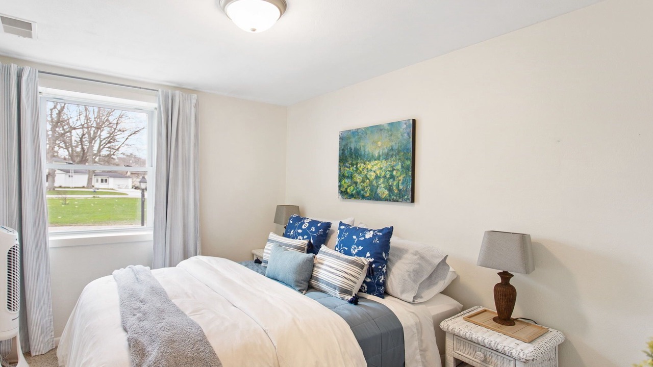 Photo of Bedroom in Waukazoo Woods