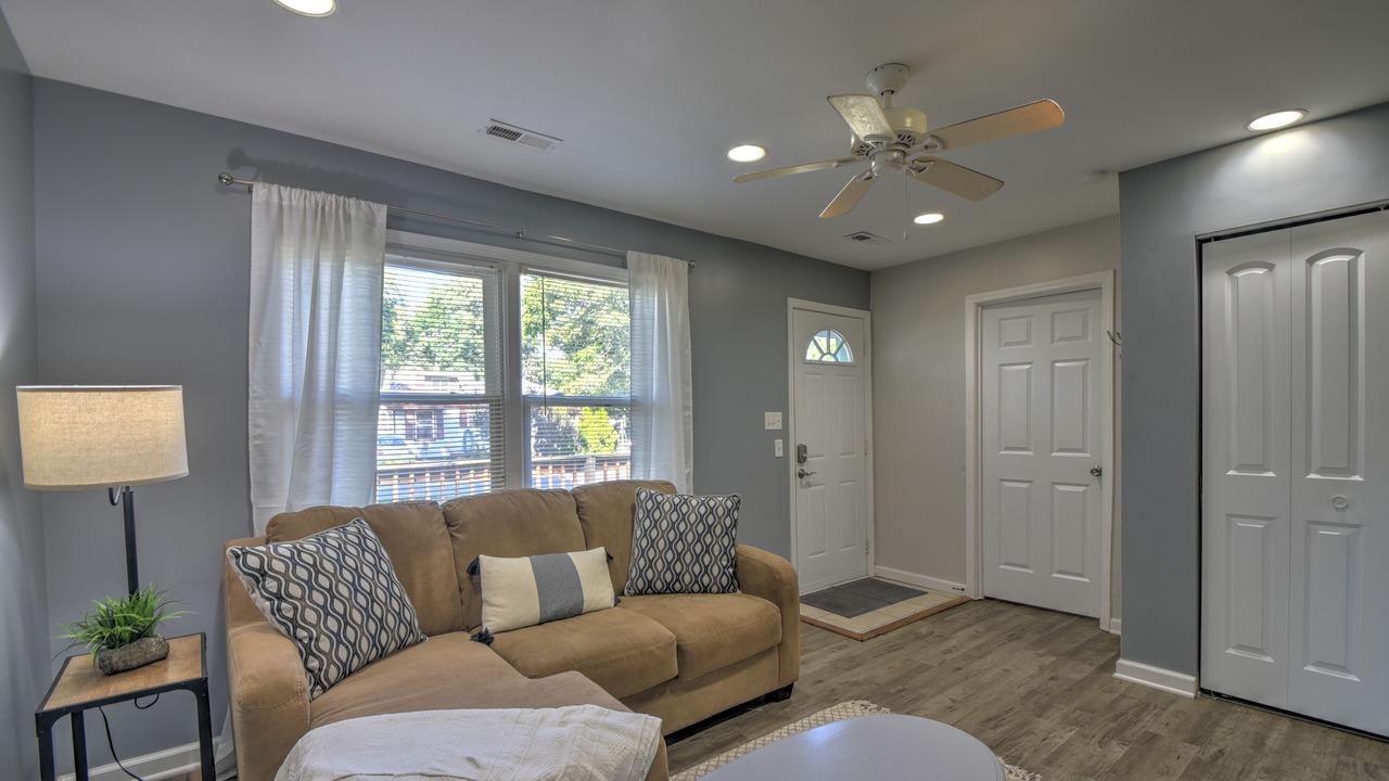 Photo of Livingroom in Gary