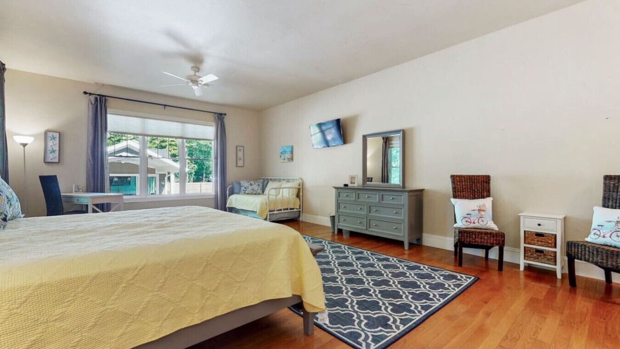 Photo of Bedroom in South Haven