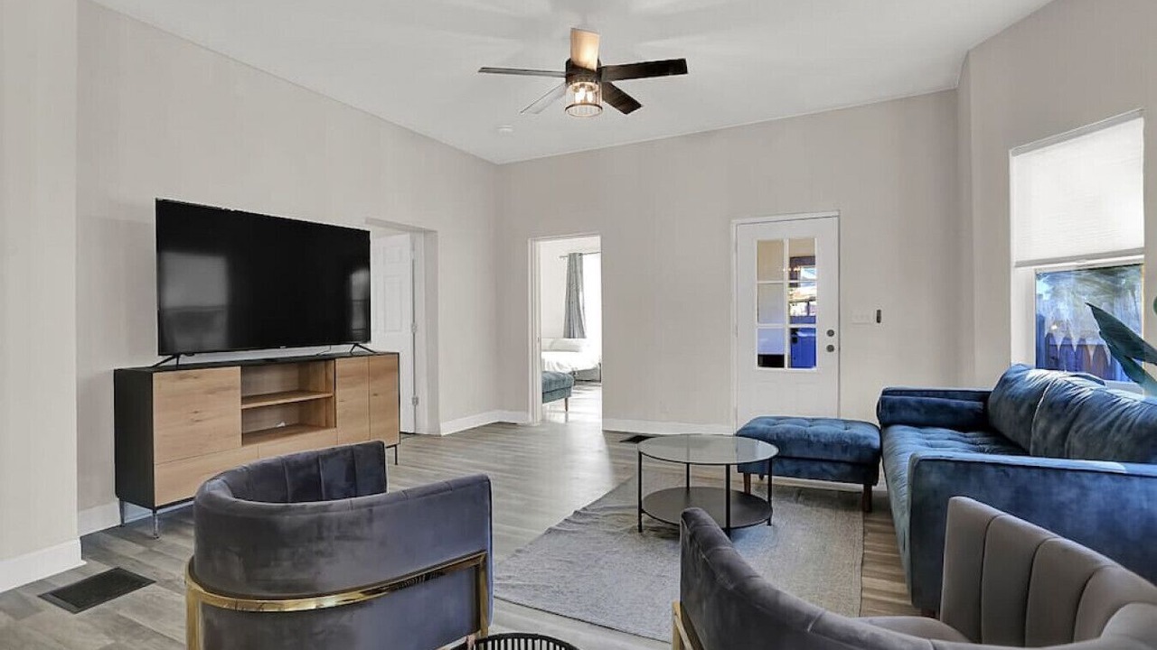 Photo of Livingroom in Fountain Square