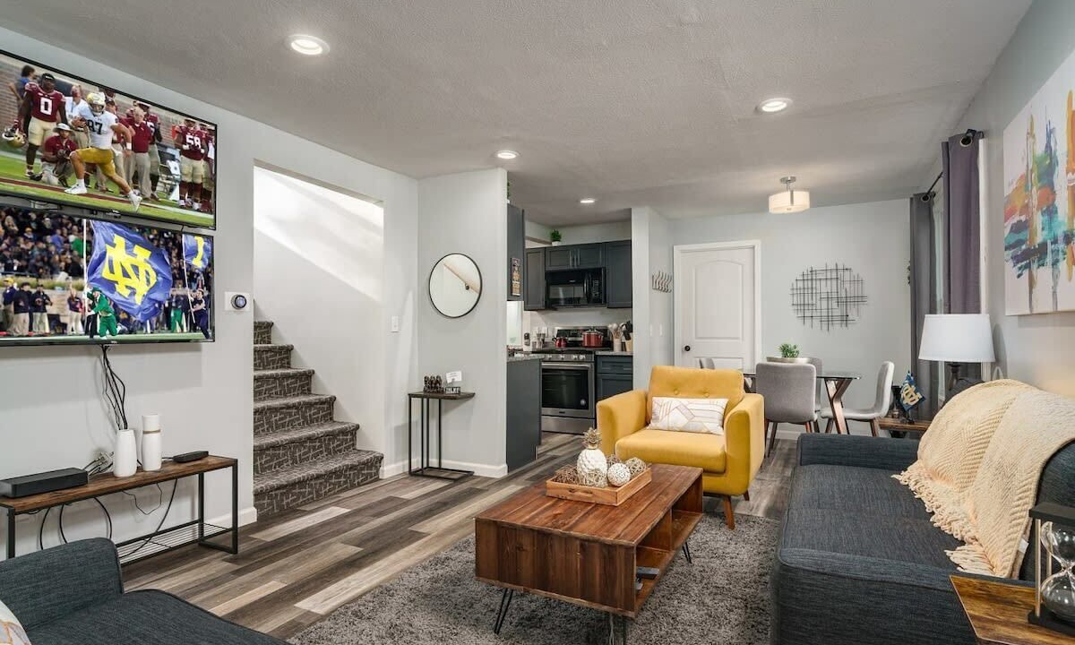 Photo of Bedroom in Roseland