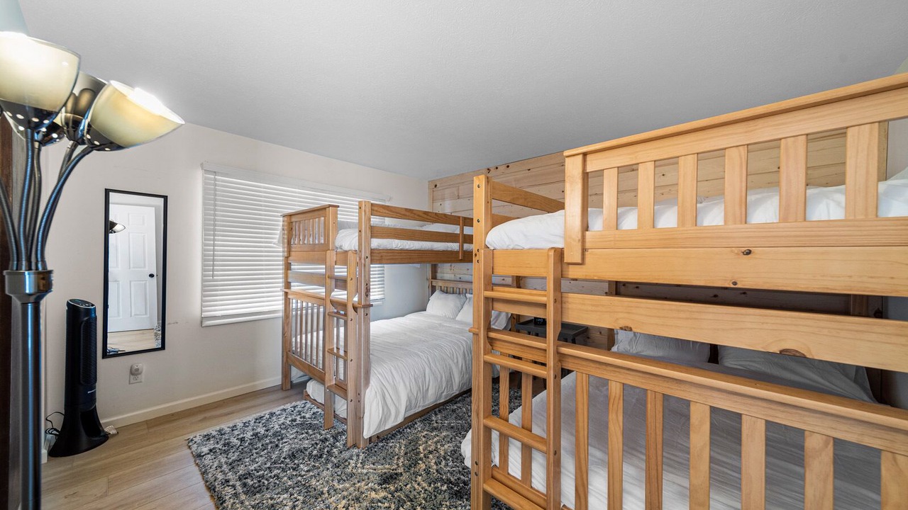 Photo of Bedroom in Cassopolis