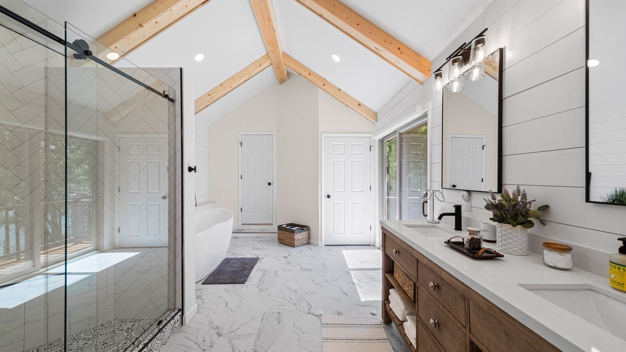 Photo of Bathroom in Cassopolis
