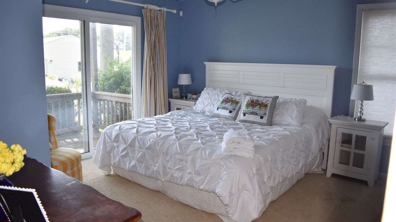 Photo of Bedroom in Cassopolis
