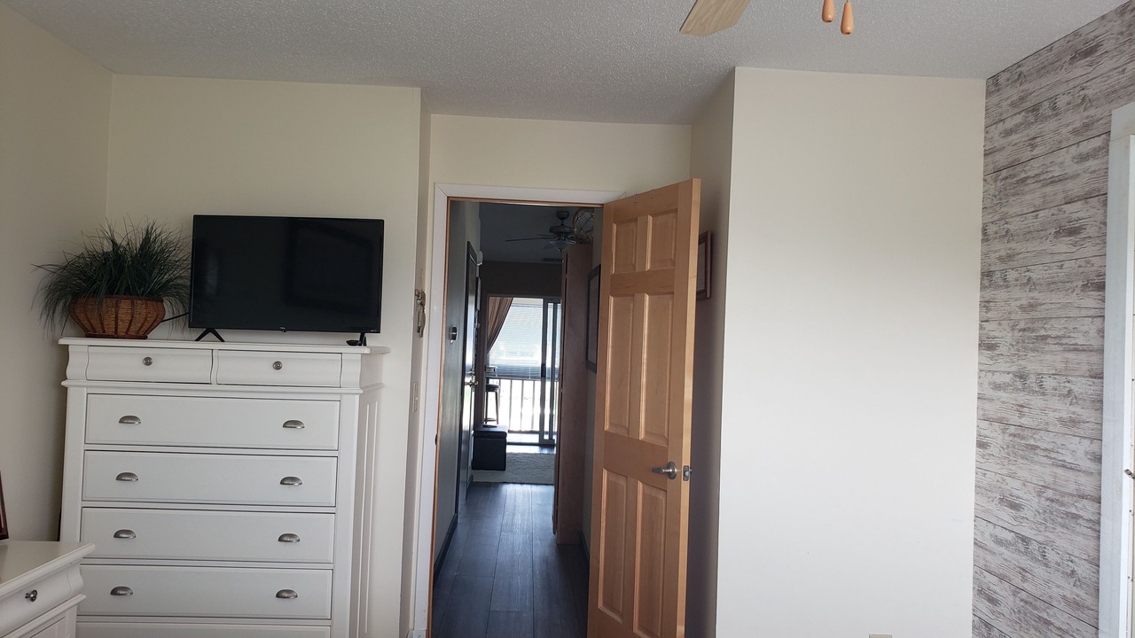 Photo of Bedroom in Oak Harbor