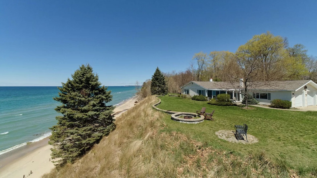 Photo of Others in Manistee