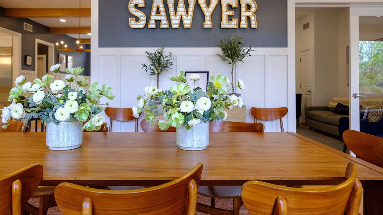 Photo of Others in Sawyer
