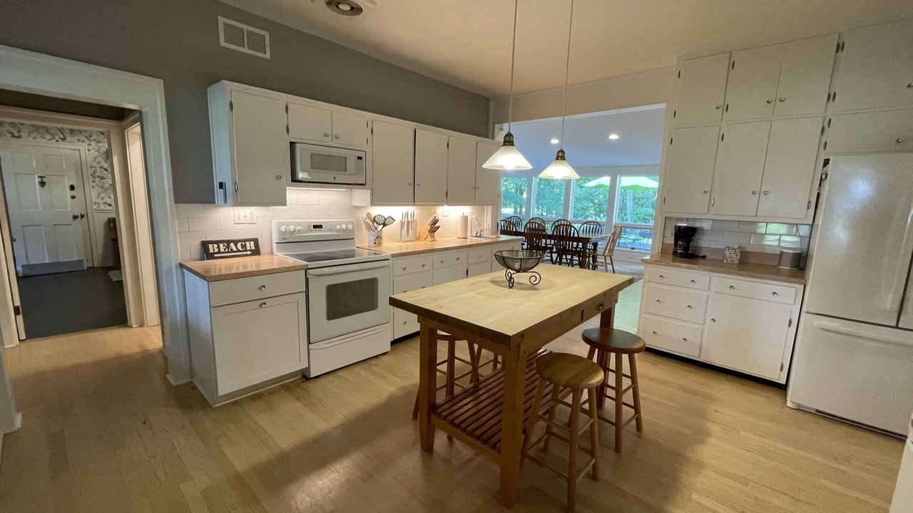 Photo of Kitchen in Three Oaks