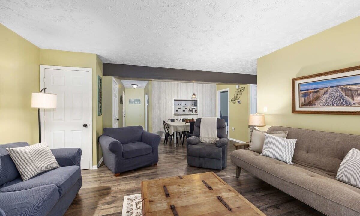 Photo of Livingroom in Rockford