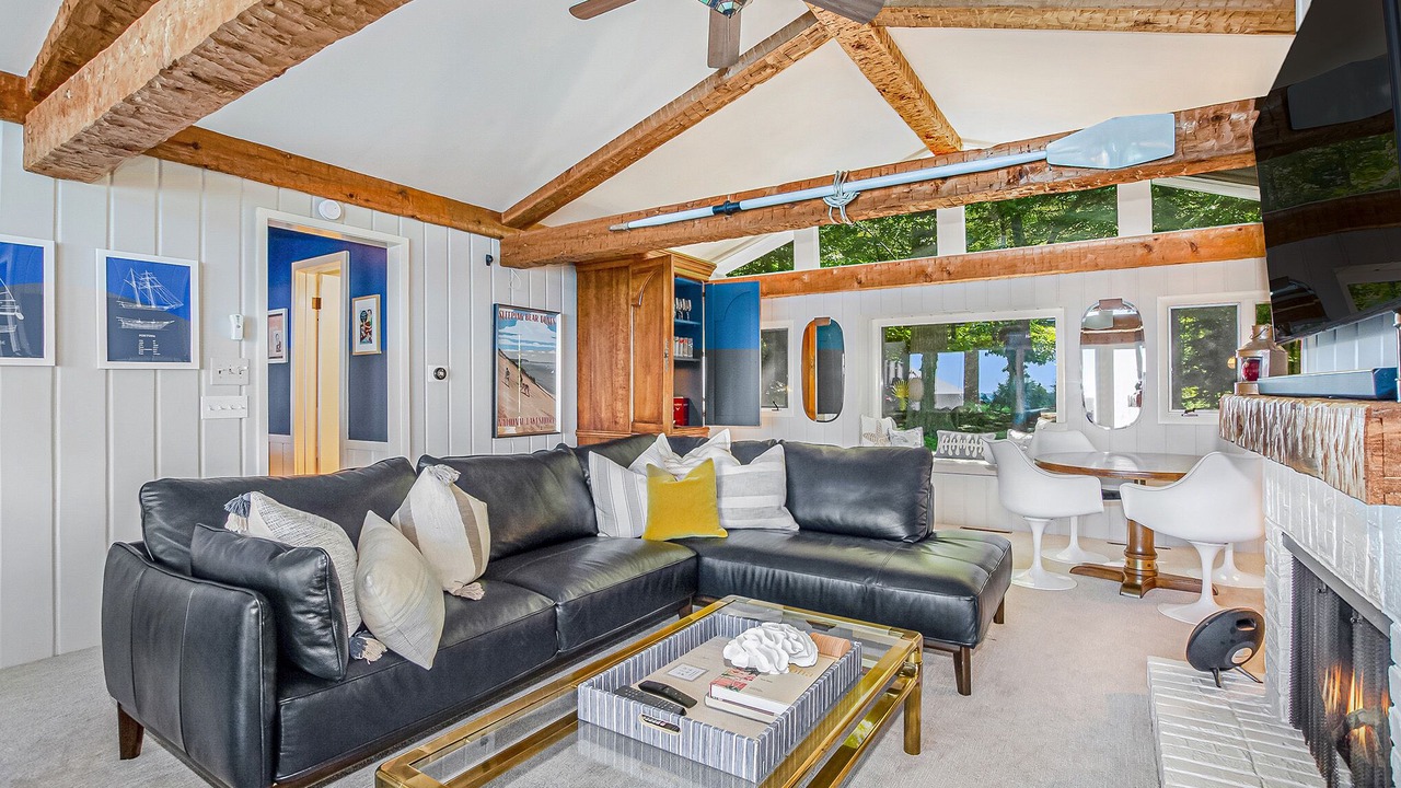Photo of Livingroom in Fennville