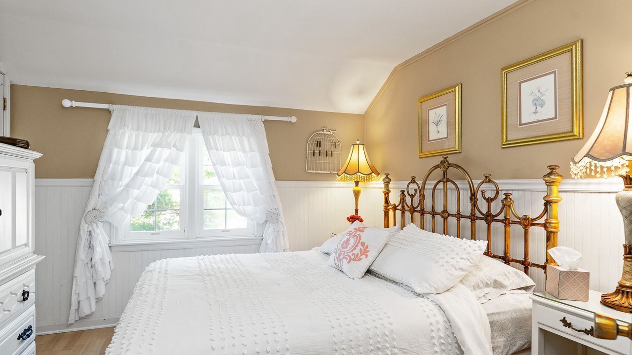 Photo of Bedroom in Saugatuck