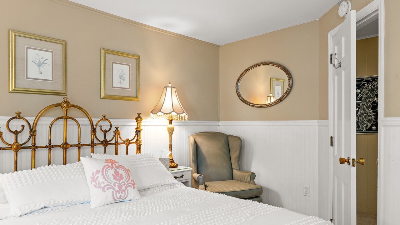 Photo of Bedroom in Saugatuck