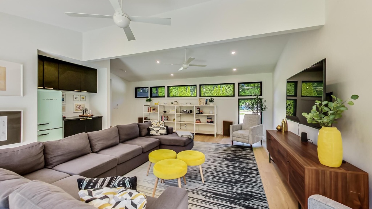 Photo of Livingroom in Union Pier