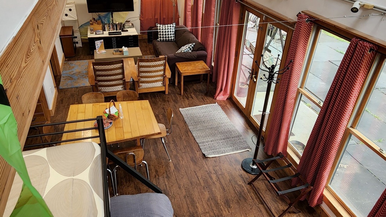 Photo of Livingroom in Winamac