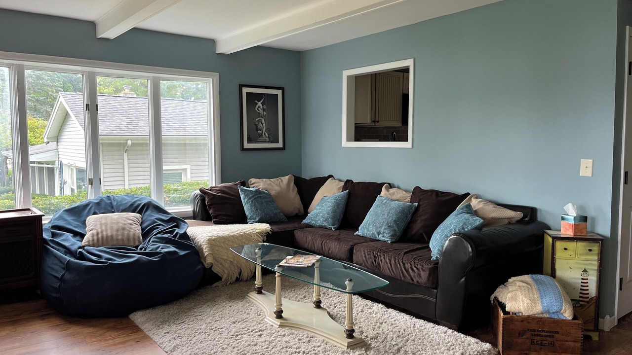 Photo of Livingroom in Battle Creek