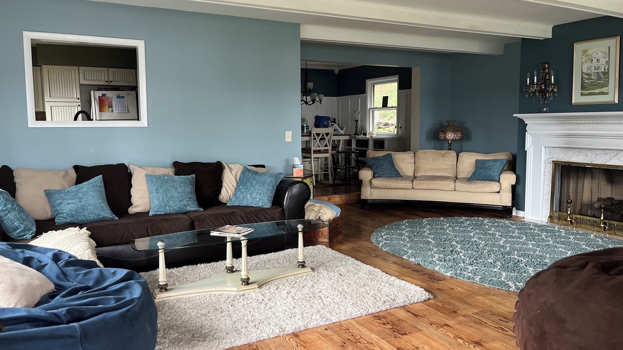 Photo of Livingroom in Battle Creek