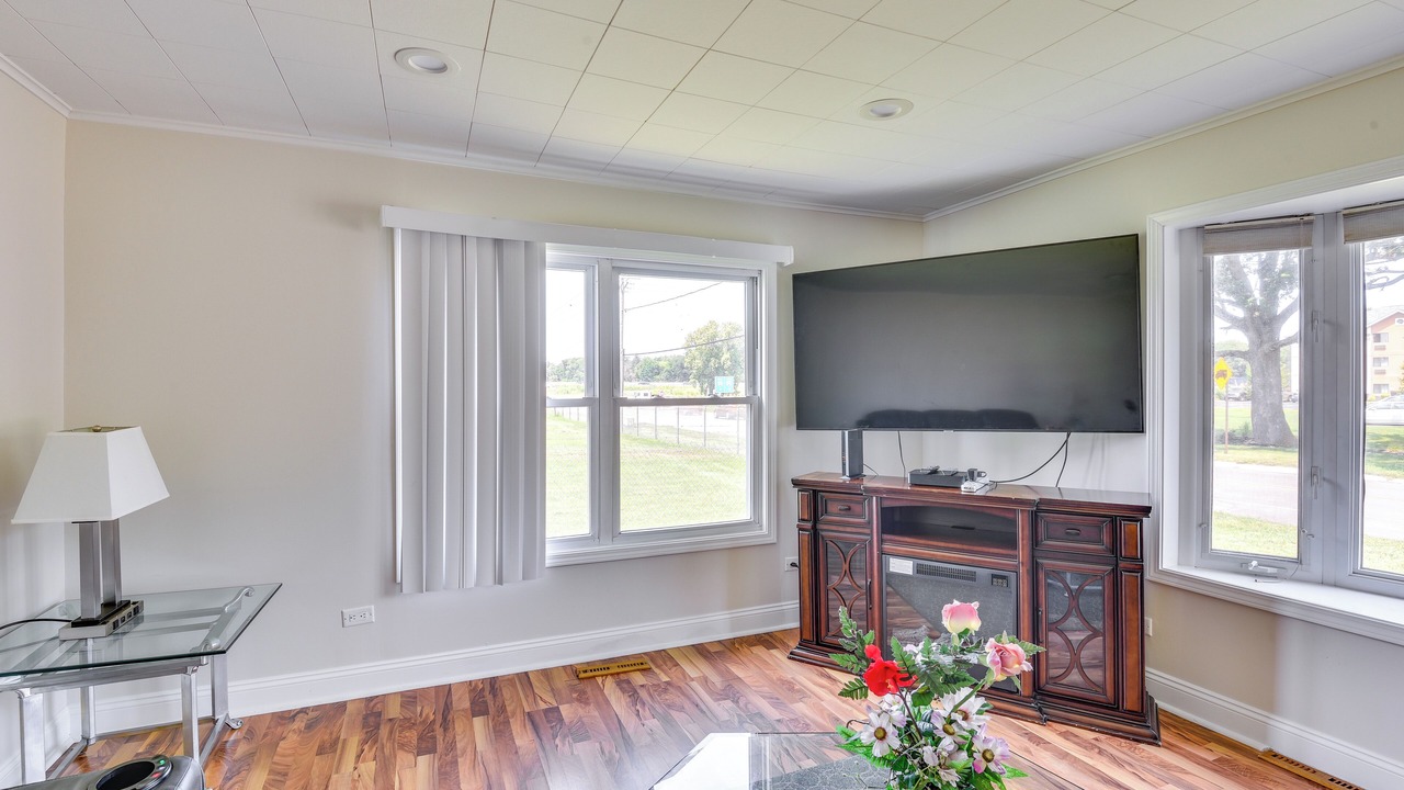 Photo of Livingroom in Shorewood-Tower Hills-Harbert