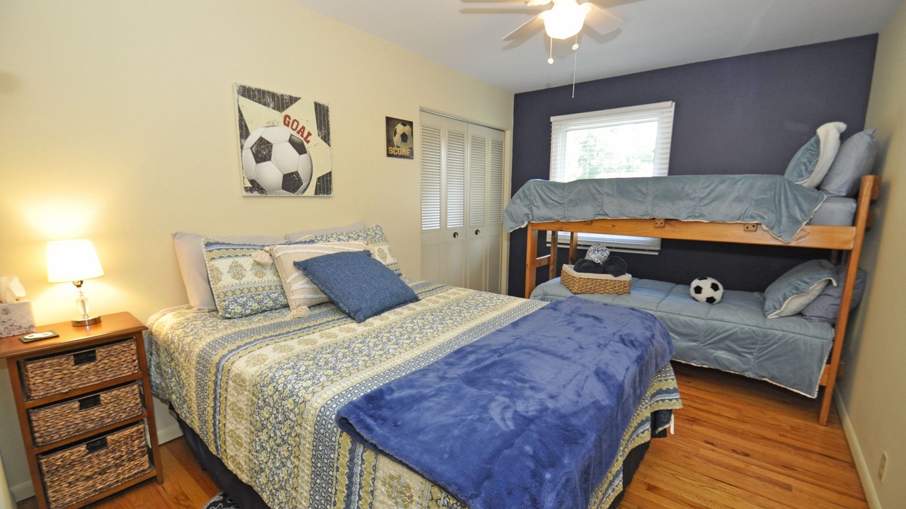 Photo of Bedroom in Wooded Estates