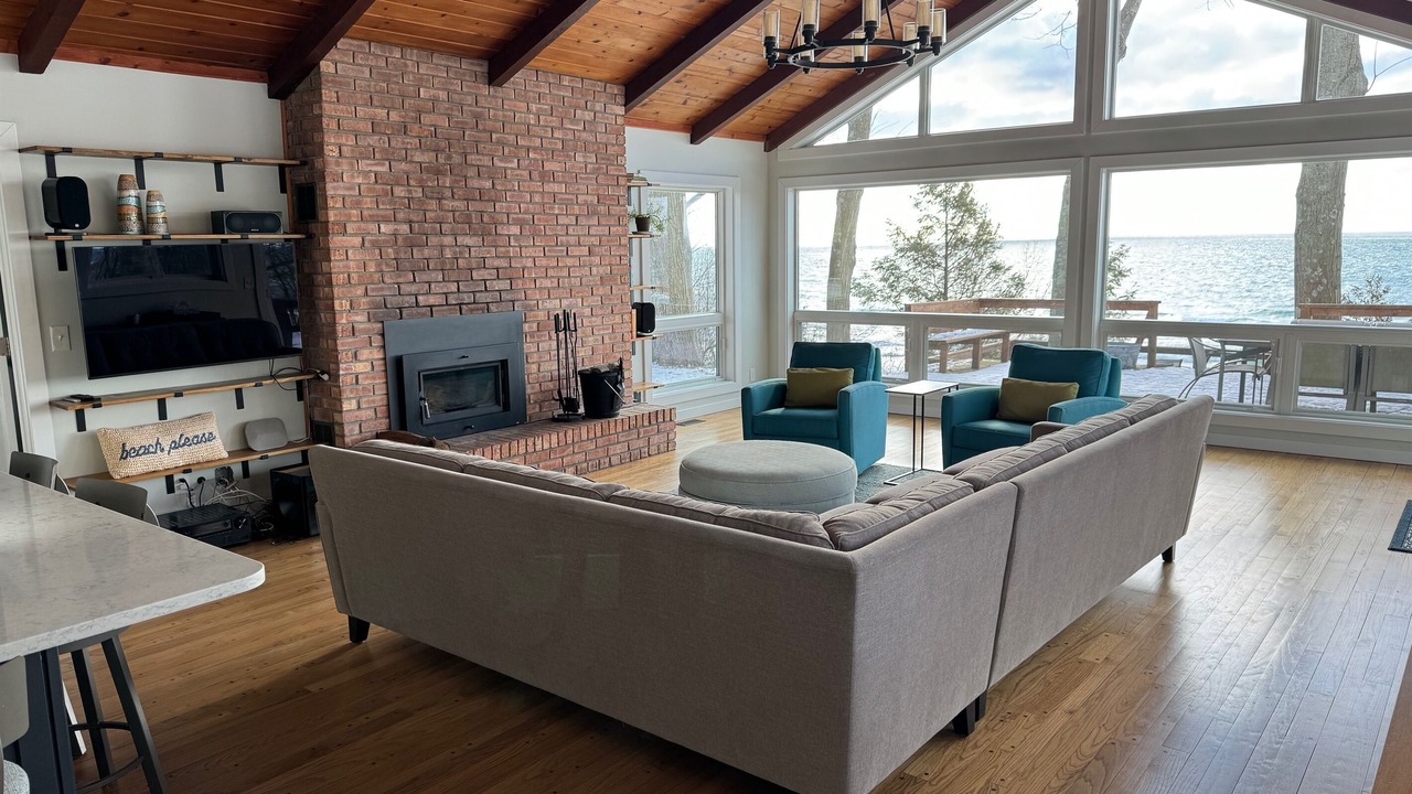 Photo of Livingroom in Montague