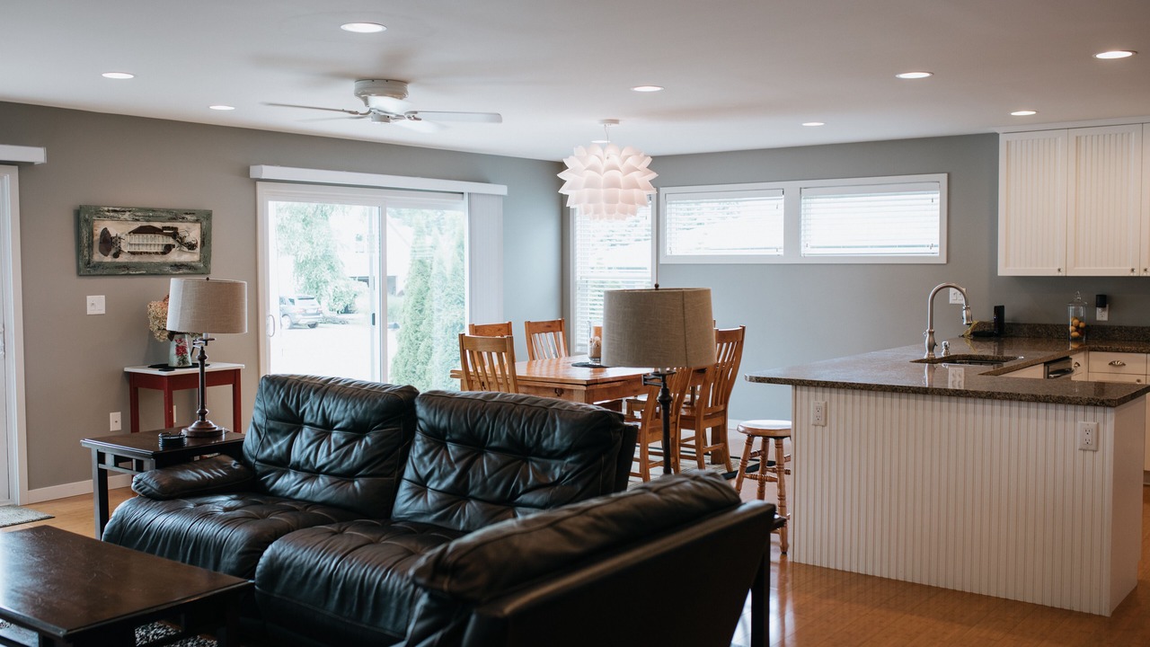 Photo of Livingroom in Waukazoo Woods