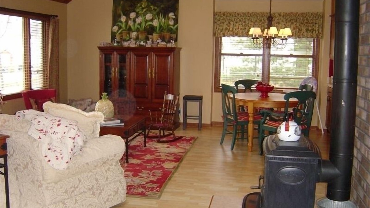 Photo of Bedroom in Waukazoo Woods