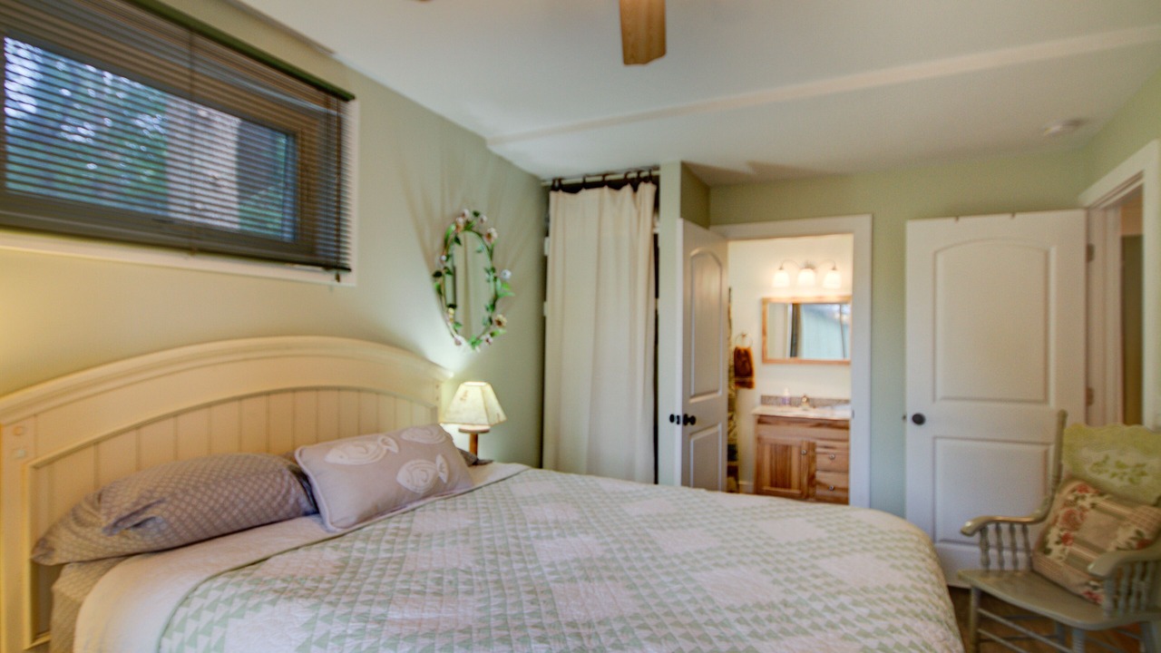 Photo of Bedroom in Montague