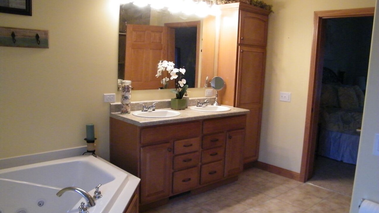 Photo of Bathroom in Union Pier