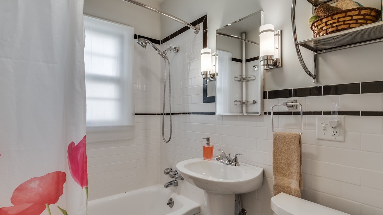 Photo of Bathroom in Douglas