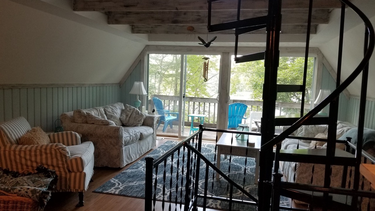 Photo of Livingroom in Delton